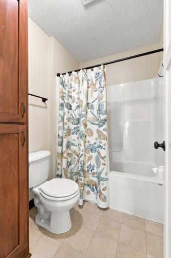 54-web-or-mls-4421 118th Ave NE-54.jpg