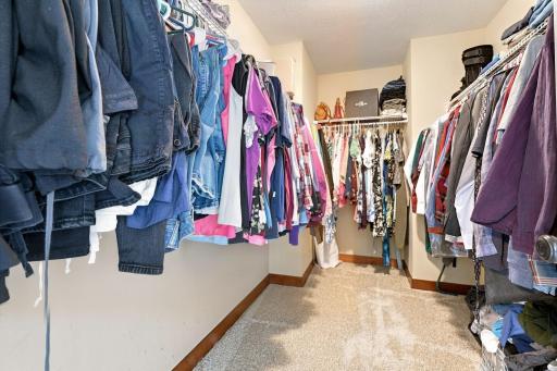 46-web-or-mls-4421 118th Ave NE-46.jpg