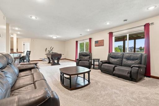 60-web-or-mls-4421 118th Ave NE-60.jpg