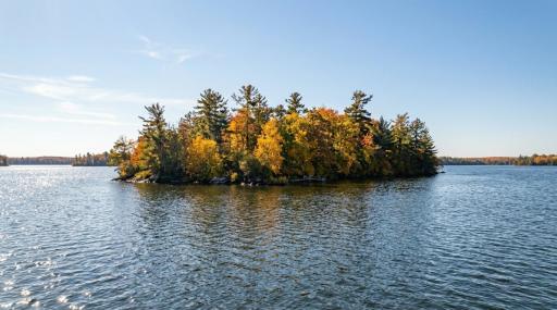 4801 Ambassador Point Road, Orr, MN 55771