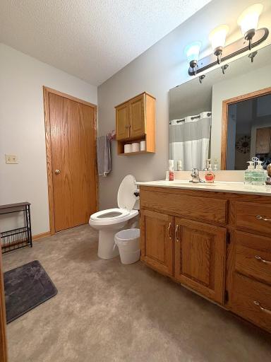 140 Orchard Manor Drive SE, Plainview, MN 55964