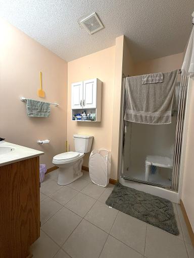 140 Orchard Manor Drive SE, Plainview, MN 55964