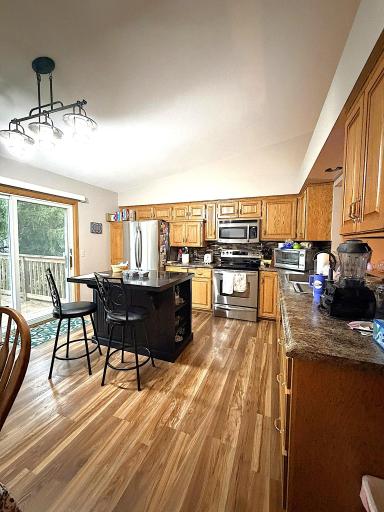 140 Orchard Manor Drive SE, Plainview, MN 55964