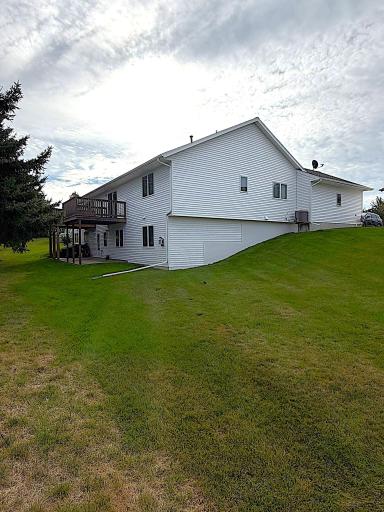 140 Orchard Manor Drive SE, Plainview, MN 55964