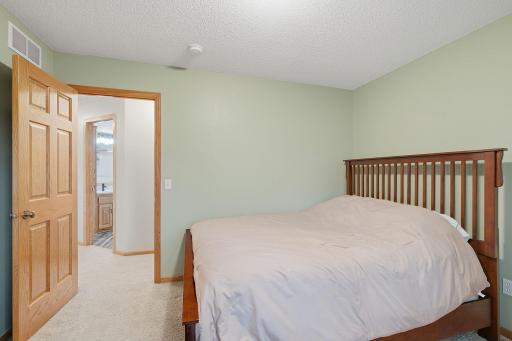 21-web-or-mls-6149_384th_Ln_North_Branch_MN_0960.jpg