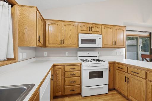 15-web-or-mls-6149_384th_Ln_North_Branch_MN_0930.jpg