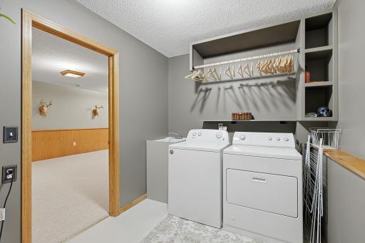 35-web-or-mls-6149_384th_Ln_North_Branch_MN_1030.jpg