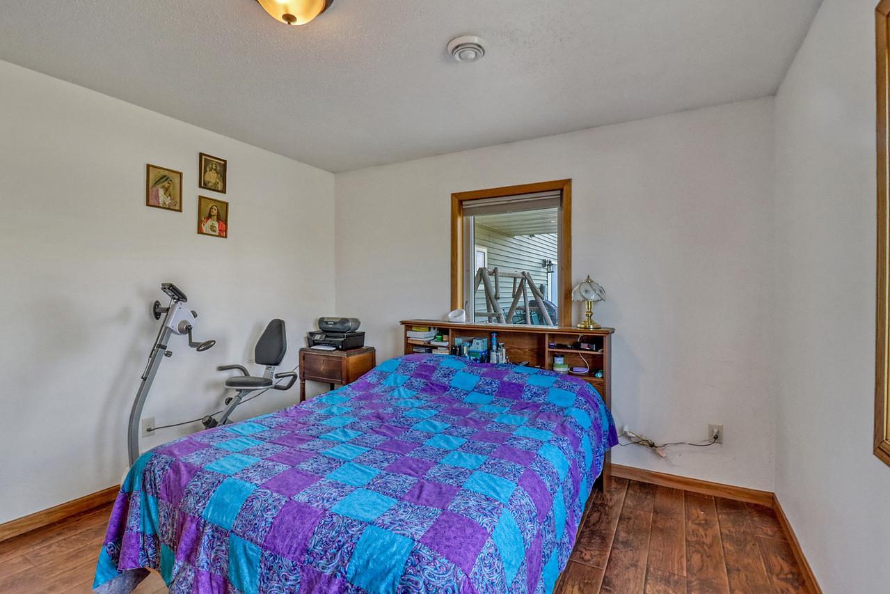 Primary Bedroom1_2-1280.jpg