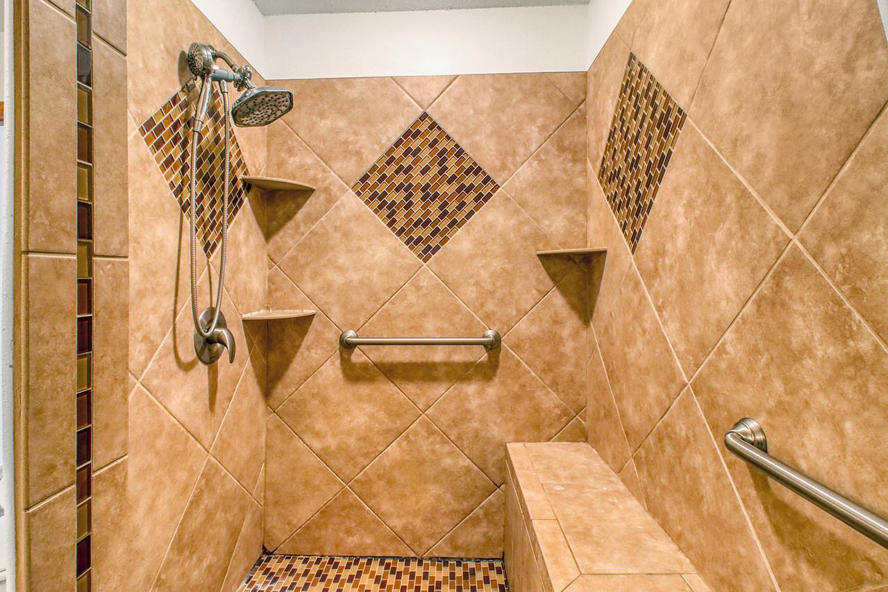 Primary Bathroom1_3-1280.jpg