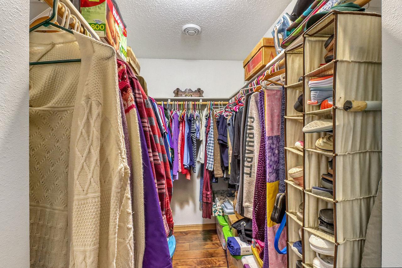 Primary Closet1_1-1280.jpg