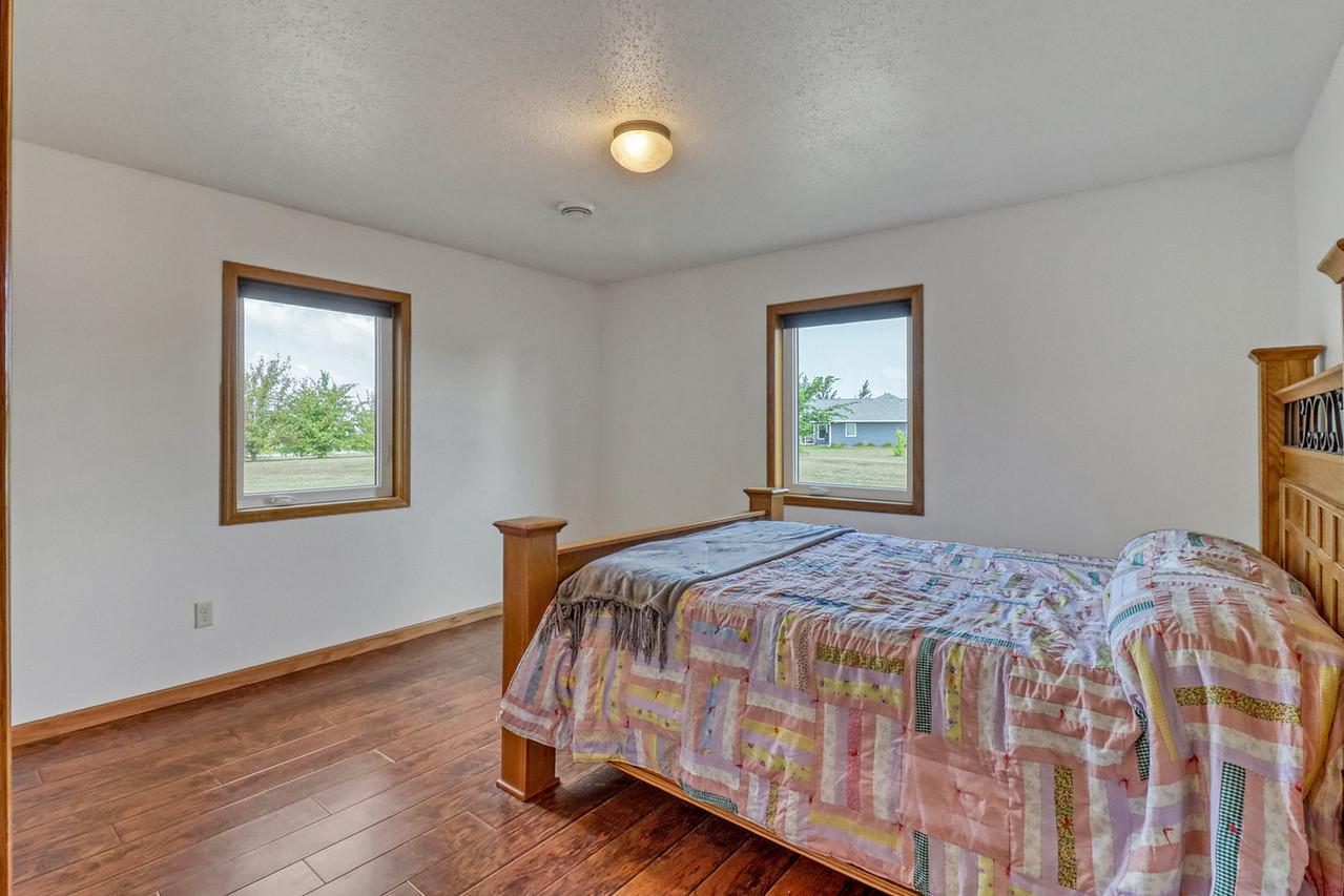 Bedroom1_0-1280.jpg