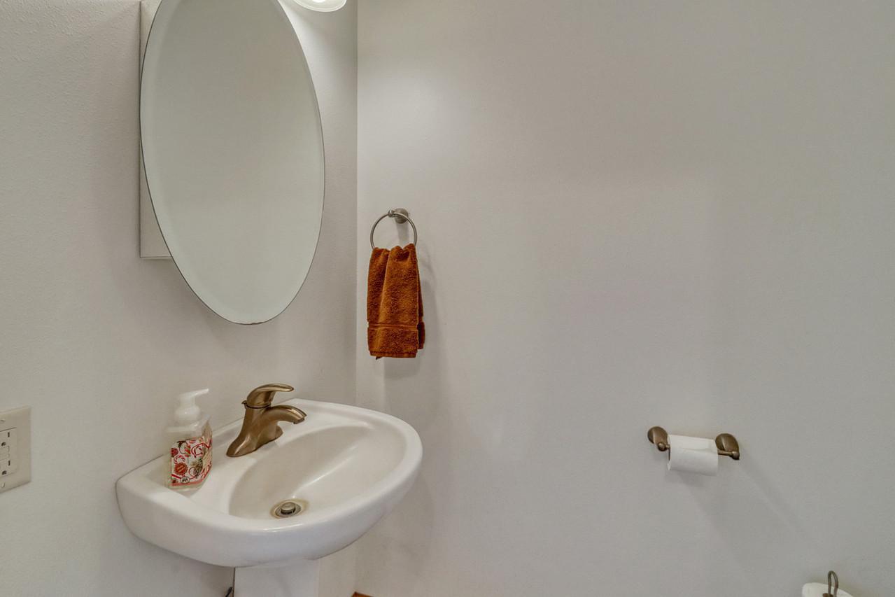 Half-bath1_1-1280.jpg