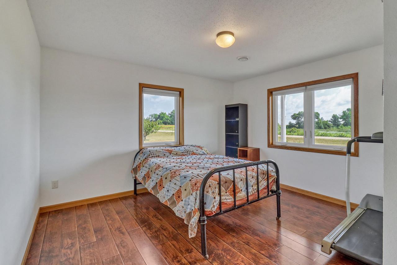 Bedroom2_1-1280.jpg