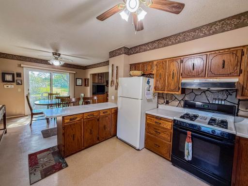 Main House Kitchen & Dining