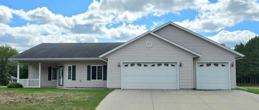 Welcome to 386 Lake Ave NE in Clearbrook!
