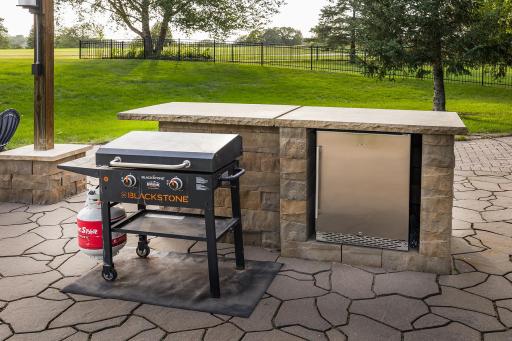 web_patio 3.jpg