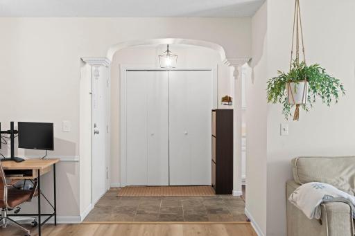 12-web-or-mls-3861 Gold Point #B-93.JPG