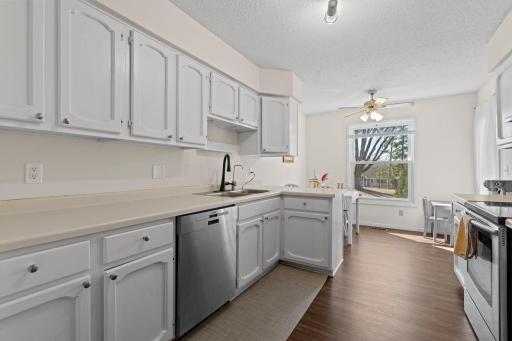 15-web-or-mls-3861 Gold Point #B-108.JPG