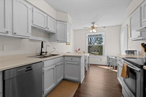 17-web-or-mls-3861 Gold Point #B-118.JPG