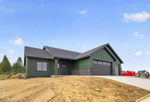 Completed new construction 5 bed 3 bath walkout rambler for sale 2453 14th Ave SW Rochester MN 55902