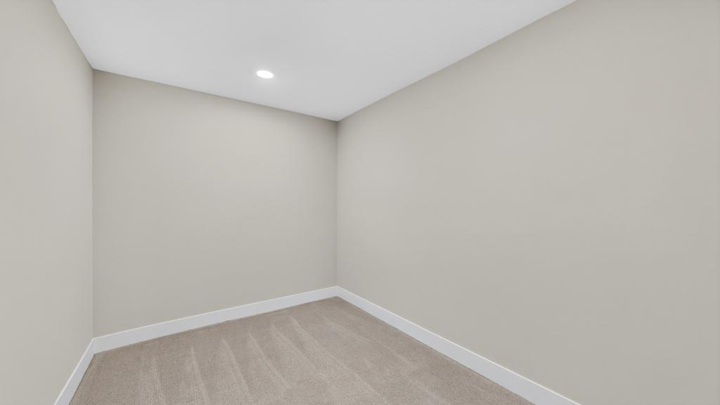 Completed new construction 5 bed 3 bath walkout rambler for sale 2453 14th Ave SW Rochester MN 55902