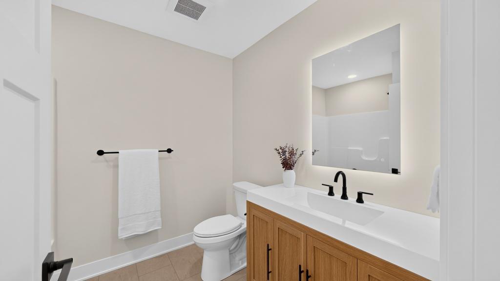 Completed new construction 5 bed 3 bath walkout rambler for sale 2453 14th Ave SW Rochester MN 55902