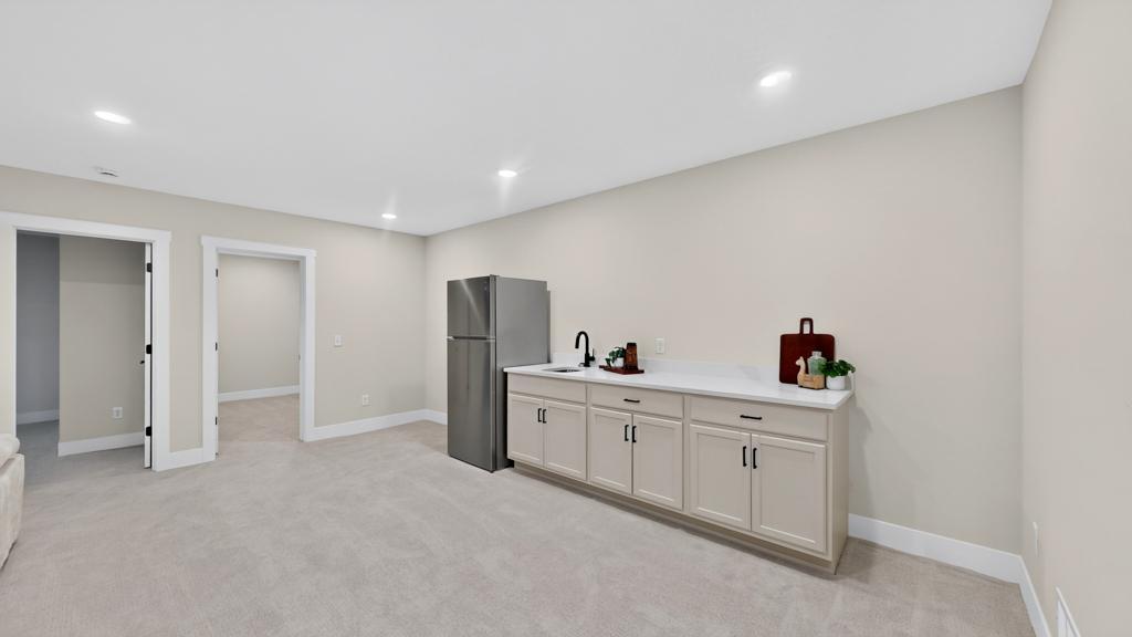 Completed new construction 5 bed 3 bath walkout rambler for sale 2453 14th Ave SW Rochester MN 55902