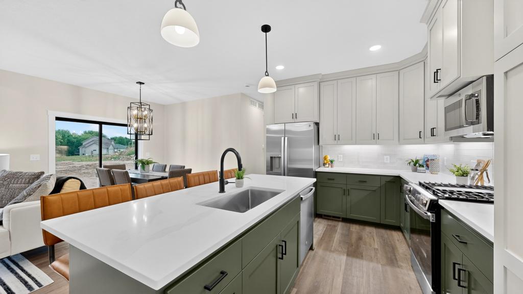 Completed new construction 5 bed 3 bath walkout rambler for sale 2453 14th Ave SW Rochester MN 55902
