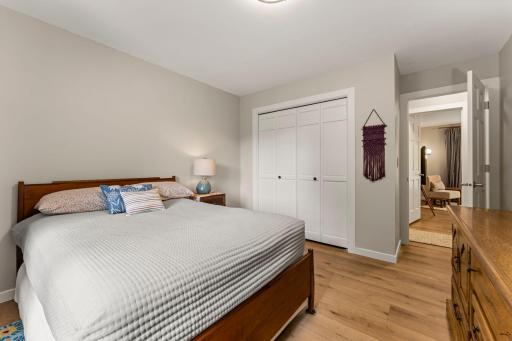 940 Trail Court, Eagan, MN 55123
