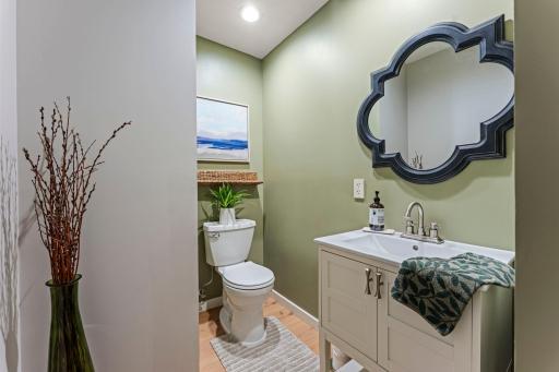 940 Trail Court, Eagan, MN 55123