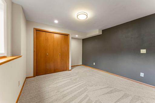 940 Trail Court, Eagan, MN 55123
