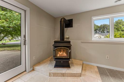 940 Trail Court, Eagan, MN 55123