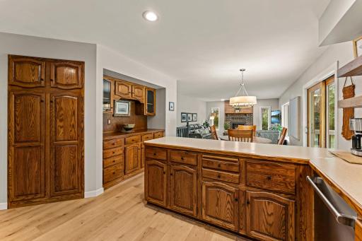 940 Trail Court, Eagan, MN 55123