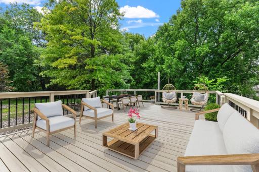 940 Trail Court, Eagan, MN 55123