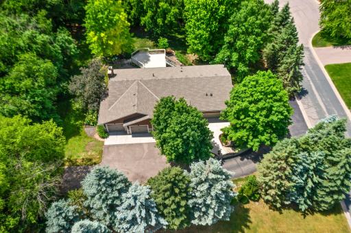 940 Trail Court, Eagan, MN 55123