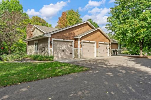 940 Trail Court, Eagan, MN 55123