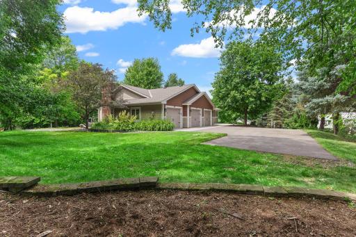 940 Trail Court, Eagan, MN 55123