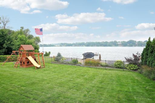 8710Photography-High-Resolution-7998-Ithaca-Lane-North-Maple-Grove-MN-55311-112.jpg