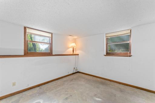 324 11th Avenue SW, Cambridge, MN 55008