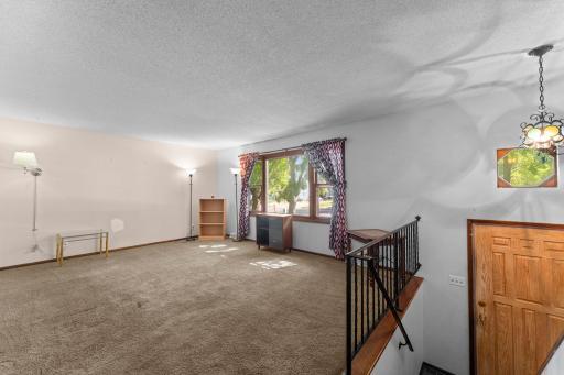 324 11th Avenue SW, Cambridge, MN 55008