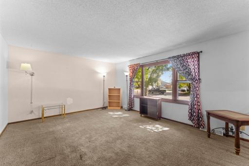 324 11th Avenue SW, Cambridge, MN 55008