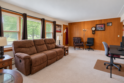 6516 Elm Street, North Branch, MN 55056