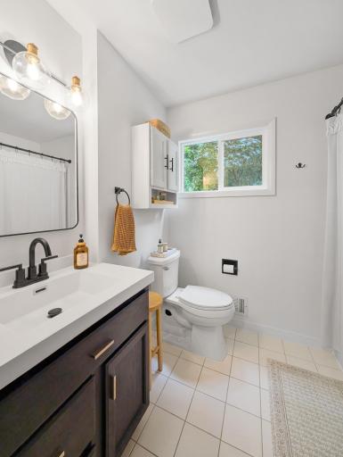 Upper level full bath with tasteful updates!