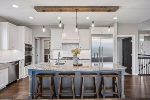 Breakfast bar at over-sized center island