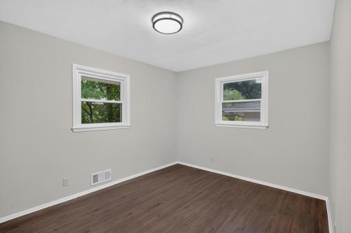 406 Centennial Drive, Roseville, MN 55113