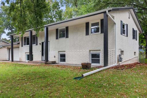 406 Centennial Drive, Roseville, MN 55113