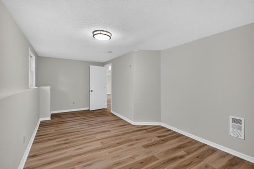 406 Centennial Drive, Roseville, MN 55113