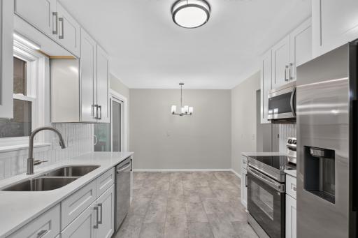 406 Centennial Drive, Roseville, MN 55113