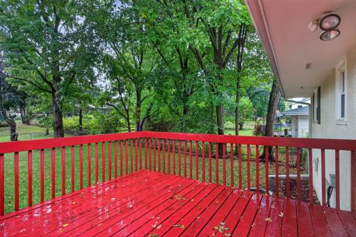 406 Centennial Drive, Roseville, MN 55113