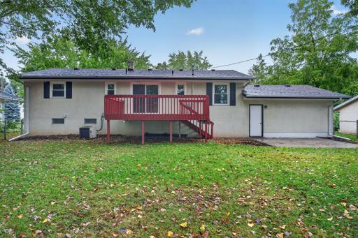 406 Centennial Drive, Roseville, MN 55113